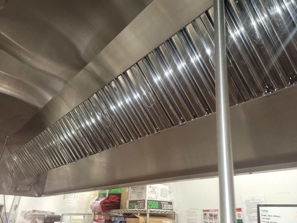 An image of recent restaurant exhaust hood cleaning on Oahu, Hawaii. The results of this Oahu hood cleaning gives restaurant's a feeling professionalism.